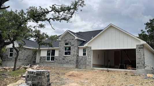 New construction Single-Family house 27 Chisholm Trl, Wimberley, TX 78676 null- photo 1 1