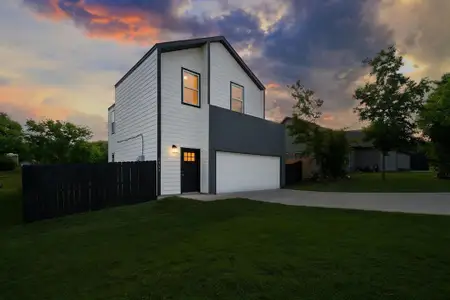 New construction Single-Family house 5905 Collins Ct, Granbury, TX 76048 - image