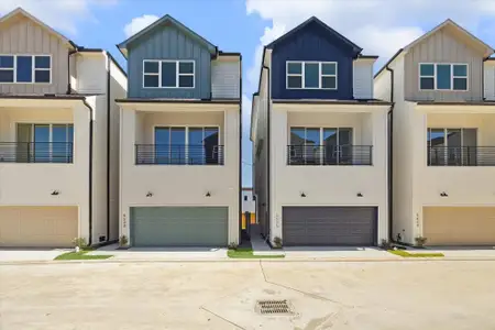 New construction Single-Family house 5622 Camino Encantado Dr, Houston, TX 77091 - image