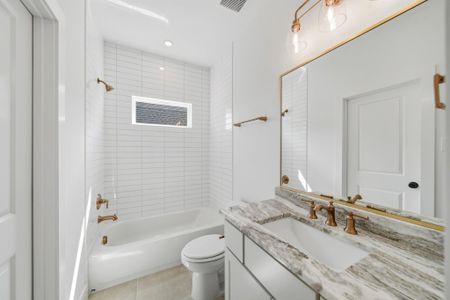 New construction Single-Family house 821 Stable Sands Wy, League City, TX 77573 - image 6