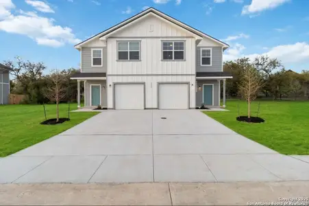 New construction Multi-Family house 8339 Runner, San Antonio, TX 78249 - image