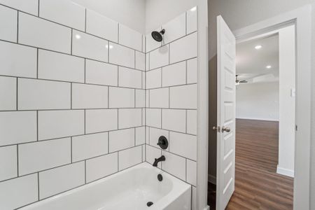 New construction Single-Family house 840 Barton Place Dr, Cleveland, TX 77327 plan Madison - image 15