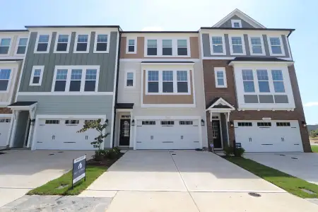 New construction Townhouse house 10004 Secluded Garden Dr, Apex, NC 27523 plan Buckingham - image