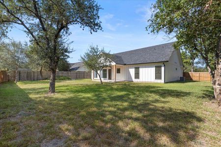 New construction Single-Family house 2233 Valentine Rd, La Grange, TX 78945 - image