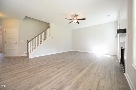 New construction Single-Family house 196 Abingdon Farms Dr, Selma, NC 27576 null- photo 5 5