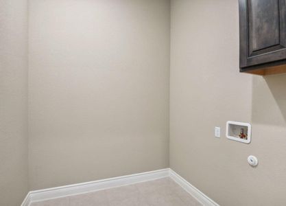 New construction Townhouse house 218 Flora Springs Cv, Liberty Hill, TX 78642 null- photo 9 9