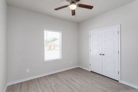 New construction Multi-Family house 609-611 Hudson St, Seguin, TX 78155 - image 16