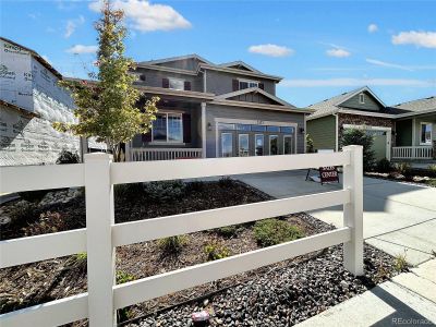 New construction Single-Family house 2171 Peralta Loop, Castle Rock, CO 80104 - photo 2 2