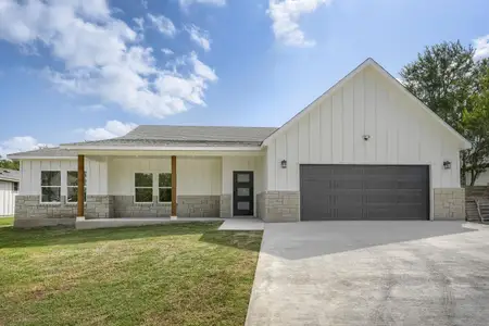 New construction Single-Family house 334 Nene Ln, Bastrop, TX 78602 - image