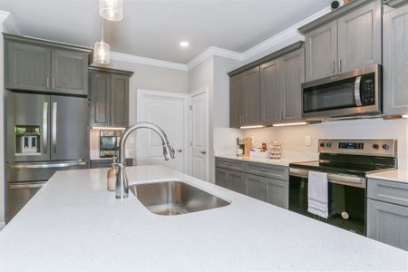 New construction Single-Family house 6629 Prosperity Ln, Milton, FL 32570 plan The Sapphire Estate - image 13