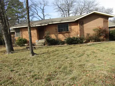 New construction Single-Family house 909 Red Bud Dr, Azle, TX 76020 - image