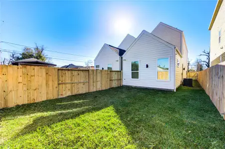 New construction Single-Family house 4009 New Orleans St, Unit A, Houston, TX 77020 null- photo 16 16