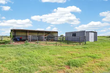 New construction Single-Family house 3450 Fm 1922, Floresville, TX 78114 - image