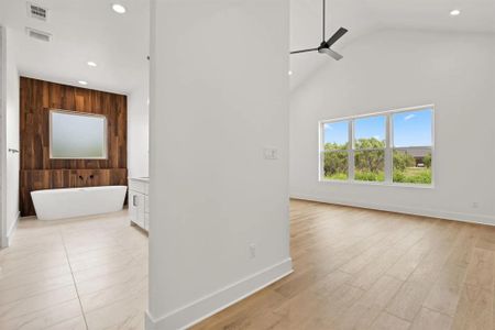 New construction Single-Family house 105 Yellow Bells, Horseshoe Bay, TX 78657 null- photo 13 13
