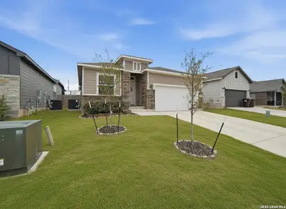 New construction Single-Family house 15501 Jake Xing, San Antonio, TX 78253 plan Roswell - image
