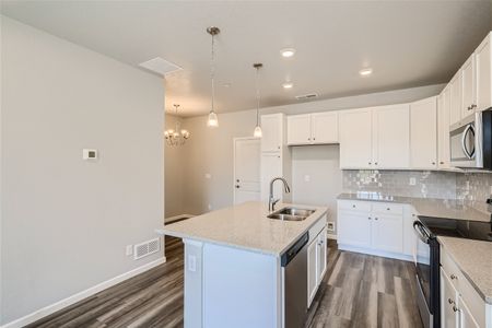 New construction Townhouse house 6942 Huddersfield Ln, Castle Pines, CO 80108 Avalon- photo 13 13