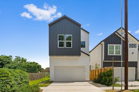 New construction Single-Family house 4710 Gunter St, Houston, TX 77020 - image
