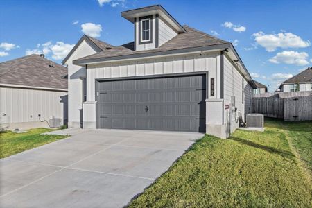 New construction Single-Family house 117 University Ave, Troy, TX 76579 - image
