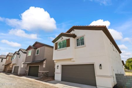 New construction Single-Family house 488 S Soho Lane, Unit 4, Chandler, AZ 85225 - photo 0