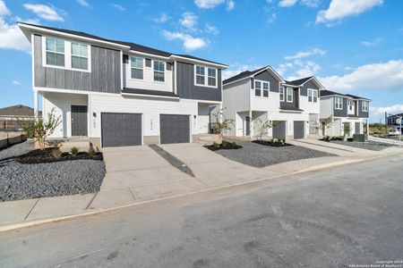 New construction Multi-Family house 3838 Abbott Pass, St. Hedwig, TX 78152 null- photo 1 1