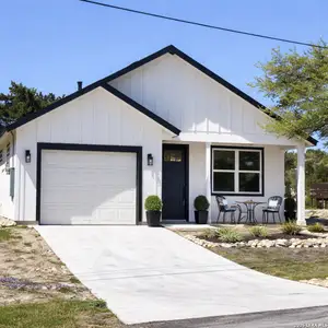 New construction Single-Family house 729 Canyon Bnd, Canyon Lake, TX 78133 - image