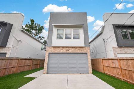 New construction Single-Family house 90 Burress St, Unit A, Houston, TX 77022 - image