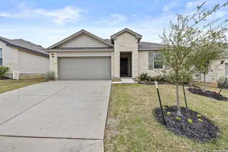 New construction Single-Family house 326 Bluetick Trl, Seguin, TX 78155 plan The Irvine - image