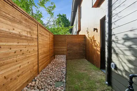 New construction Condo house 2142 Lovedale Ave, Unit 103, Dallas, TX 75235 - image