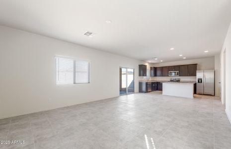 New construction Single-Family house 42860 W Peters Dr, Maricopa, AZ 85138 Sunflower- photo 9 9