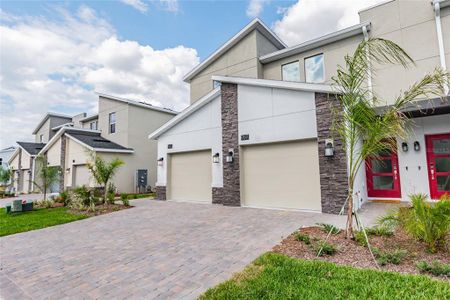 New construction Condo/Apt house 967 Splash Shot Place, Davenport, FL 33896 - photo 0