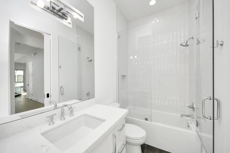 New construction Single-Family house 2232 Swift Blvd, Houston, TX 77030 - image 10