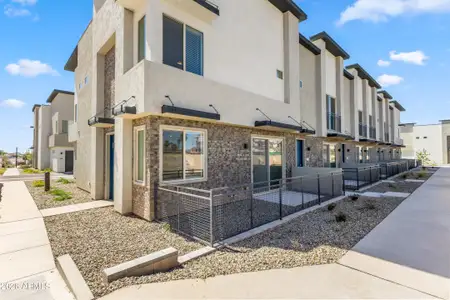 New construction Townhouse house 651 N Ironwood Dr, Unit 61, Apache Junction, AZ 85119 - image