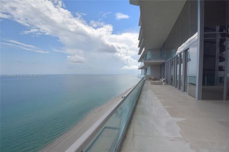 New construction Condo/Apt house 18501 Collins Avenue, Unit 2301, Sunny Isles Beach, FL 33160 - photo 25 25