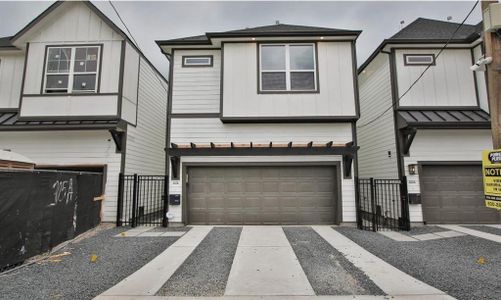 New construction Townhouse house 117A E 43Rd Street, Houston, TX 77018 - photo 0