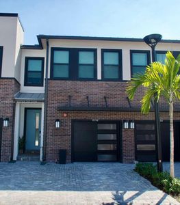 New construction Townhouse house 8352 Nw 7Th Pl, Plantation, FL 33324 - image