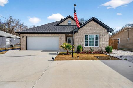 New construction Single-Family house 1314 S Grand Ave, Gainesville, TX 76240 - image