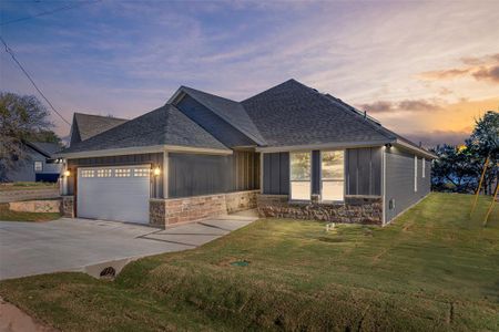 New construction Single-Family house 2507 Austin Court, Granbury, TX 76048 - photo 0