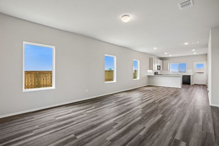 New construction Single-Family house 5600 San Pietro Dr, Austin, TX 78747 plan Cloverleaf 1533 - image 12