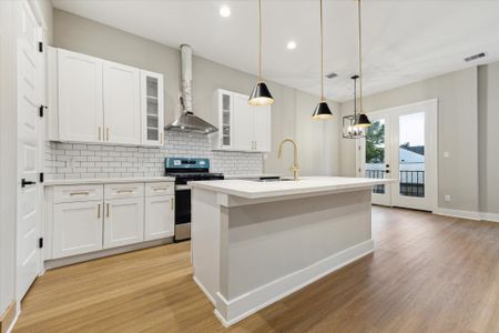 New construction Single-Family house 812 Thornton St, Unit D, Houston, TX 77018 - image 8