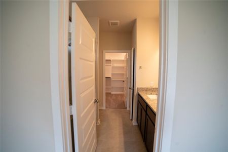 New construction Single-Family house 1416 Whitney Ln, Brenham, TX 77833 - image 5