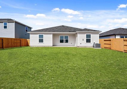 New construction Single-Family house 16004 Tassel Br, Lytle, TX 78052 null- photo 16 16