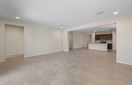 New construction Single-Family house 17831 W Encinas Ln, Goodyear, AZ 85338 Barletta- photo 13 13