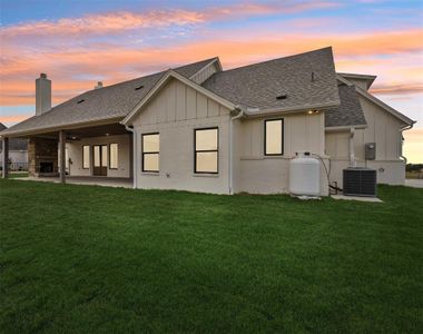 New construction Single-Family house 166 Coalson Crossing, Azle, TX 76020 - photo 32 32