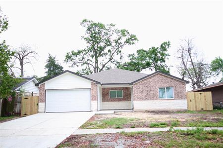 New construction Single-Family house 1111 Camden Rd, Pasadena, TX 77502 null- photo 0