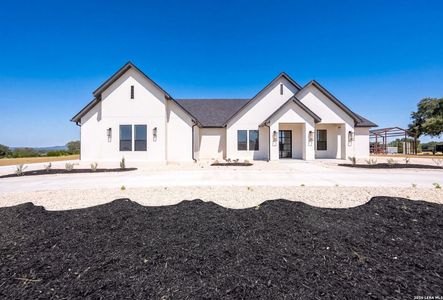 New construction Single-Family house 344 Martingale Trl, Bandera, TX 78003 - image
