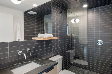 New construction Single-Family house 2218 Haskell St, Austin, TX 78702 null- photo 30 30
