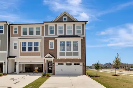 New construction Townhouse house 10002 Secluded Garden Dr, Apex, NC 27523 plan Kensington - image