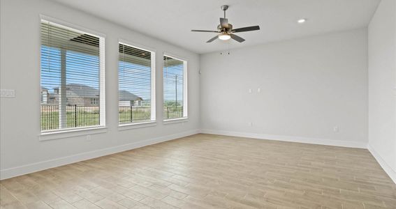 New construction Single-Family house 716 Willowbrook Ave, New Braunfels, TX 78130 null- photo 3 3