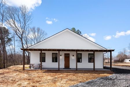 New construction Single-Family house 3409 Dallas High Shls Hwy, Dallas, NC 28034 null- photo 0 0