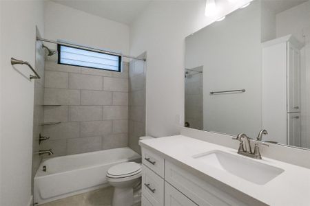 New construction Single-Family house 3520 Harvest Dance Dr, Houston, TX 77008 - image 8